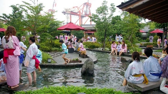 Cara Menikmati Hidangan Tradisional Saat Menginap di Ryokan Jepang